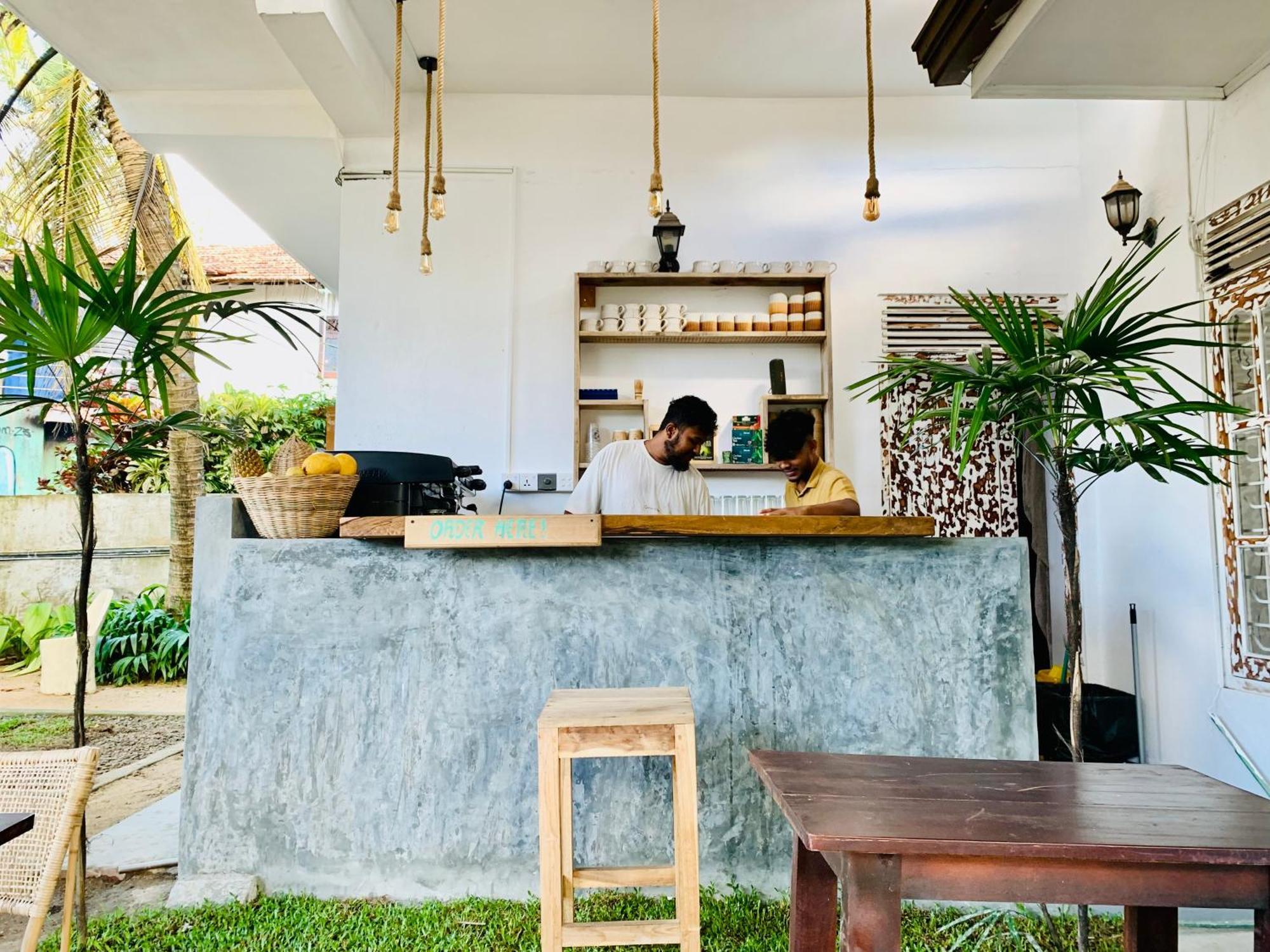 Dreamy Surf House Hotel Weligama Exterior foto